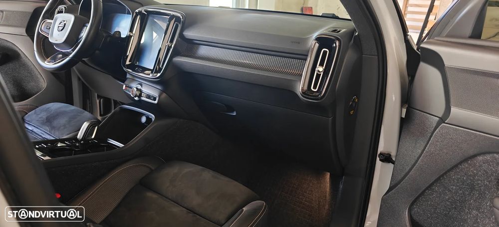 Volvo XC 40 1.5 T5 PHEV R-Design - 32