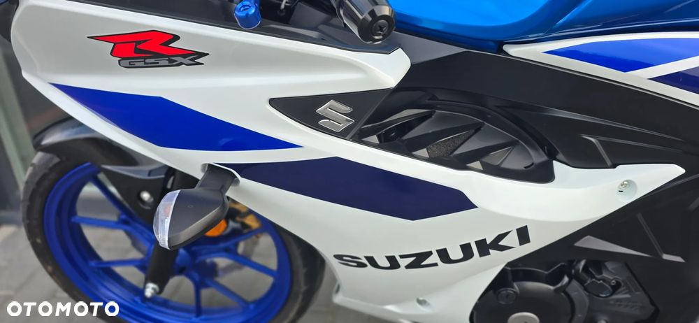 Suzuki GSX-R - 35