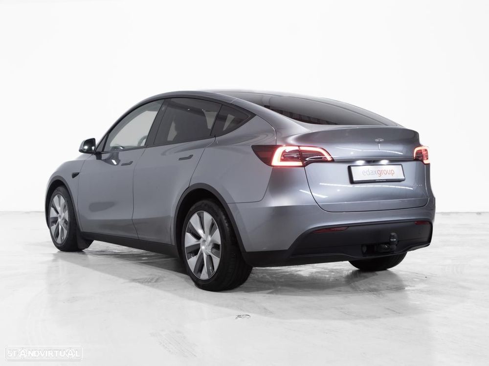 Tesla Model Y Long Range Dual Motor AWD - 4