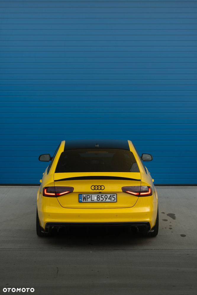 Audi A4 Limousine - 8