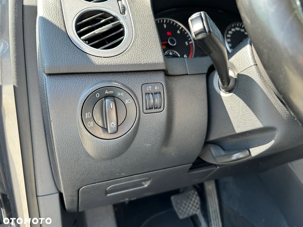 Volkswagen Golf Plus - 17