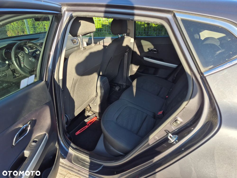 Kia Ceed 1.6 GDI L Business Line DCT - 7