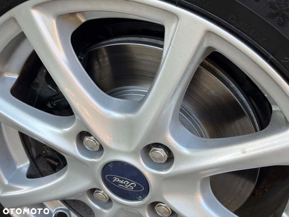 Ford Fiesta - 24