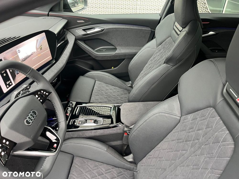 Audi Q6 e-tron - 24