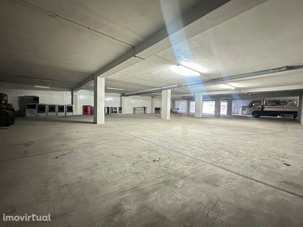 Arrenda-se espaço para armazenamento em Vilarinho das Cambas - Grande imagem: 4/5