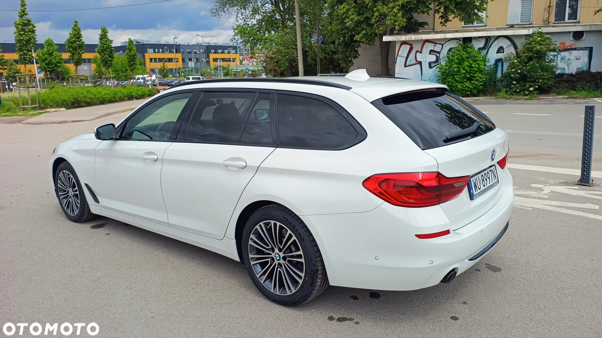 BMW Seria 5 520d Sport Line - 38