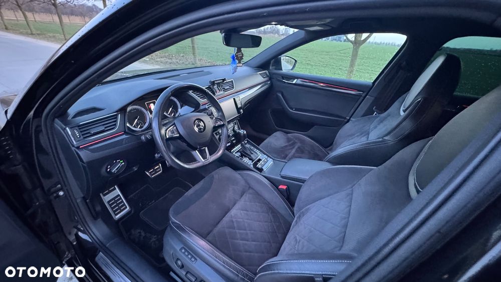 Skoda Superb 2.0 TDI DSG Sportline - 9