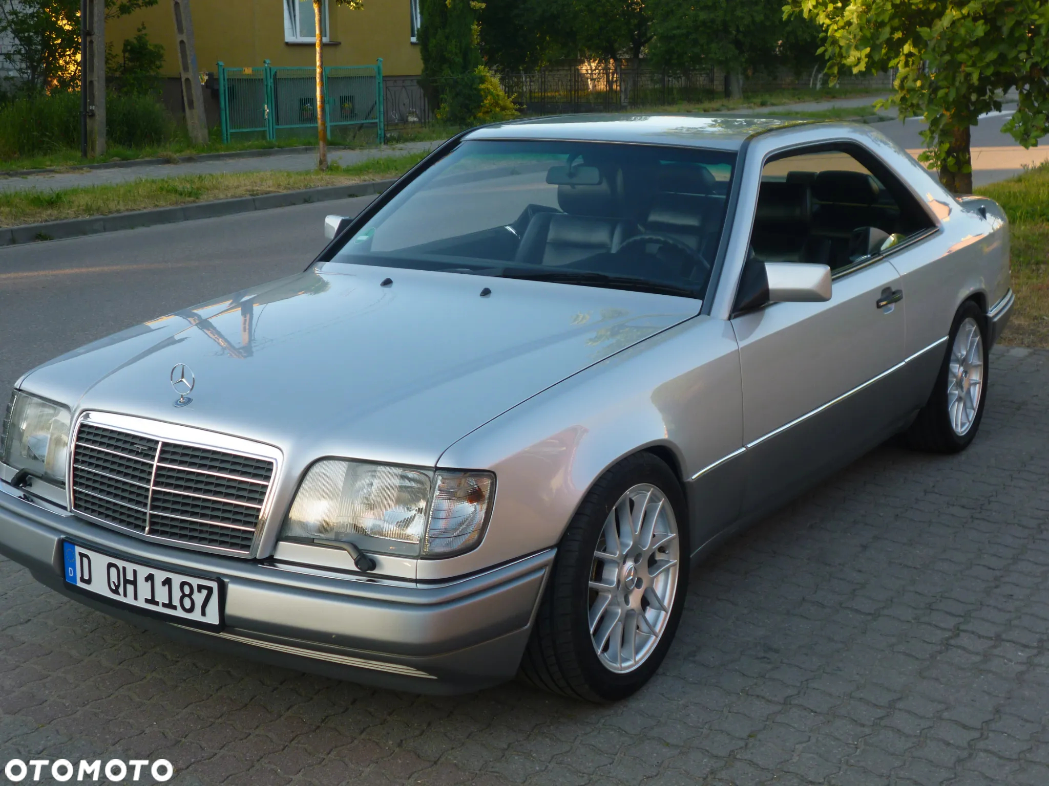 Mercedes-Benz Klasa E 320 - 21
