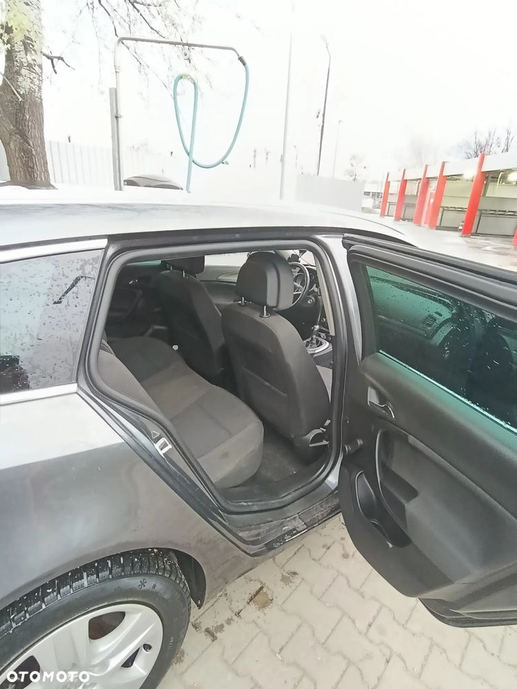 Opel Insignia - 8