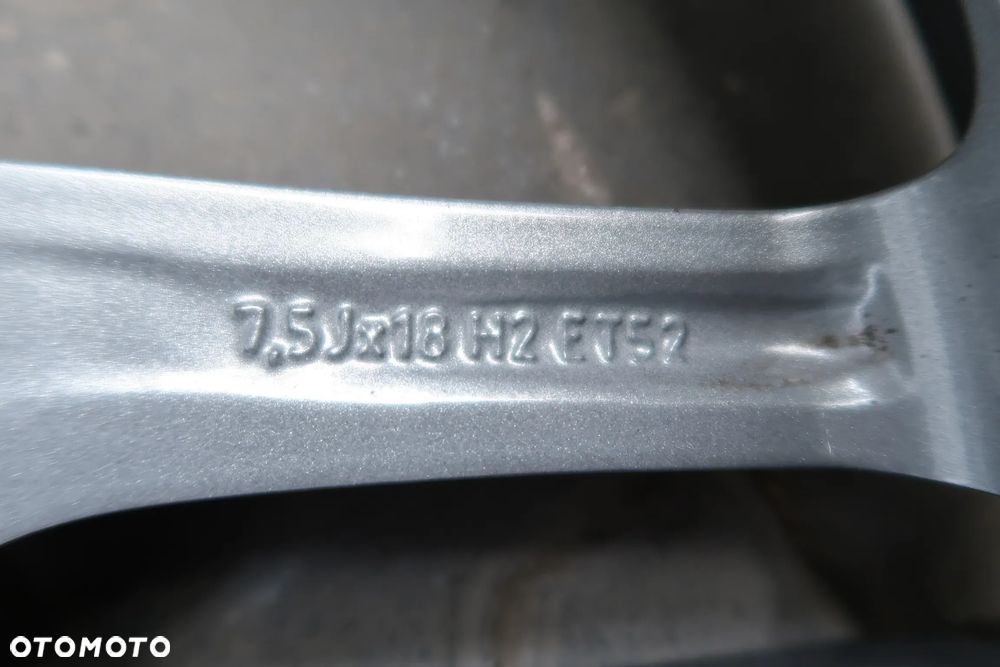 C505A Felga Mercedes A1764010700 7,5x18et52 - 7