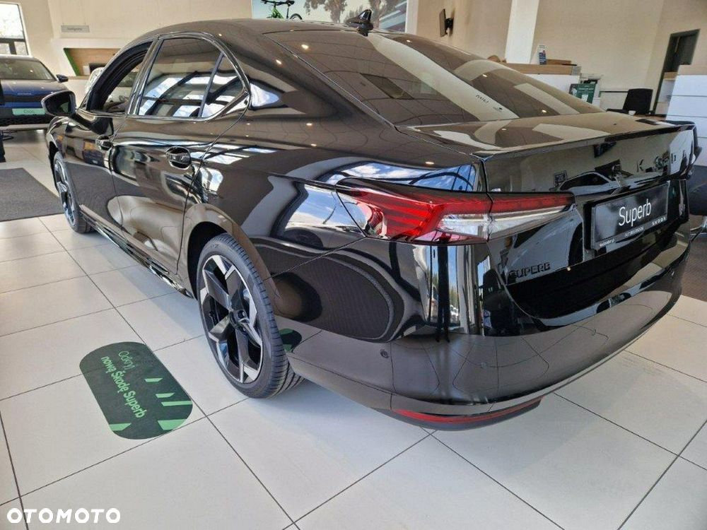 Skoda Superb 2.0 TDI SCR 4x4 Sportline DSG - 4