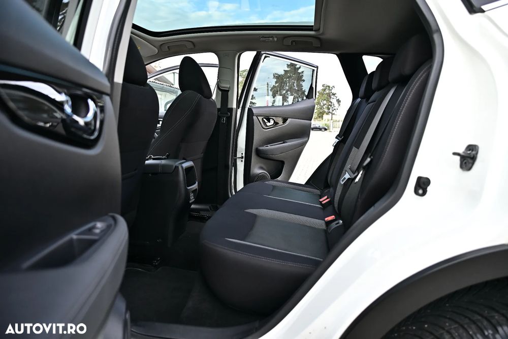 Nissan Qashqai 1.7 dCi TEKNA - 31