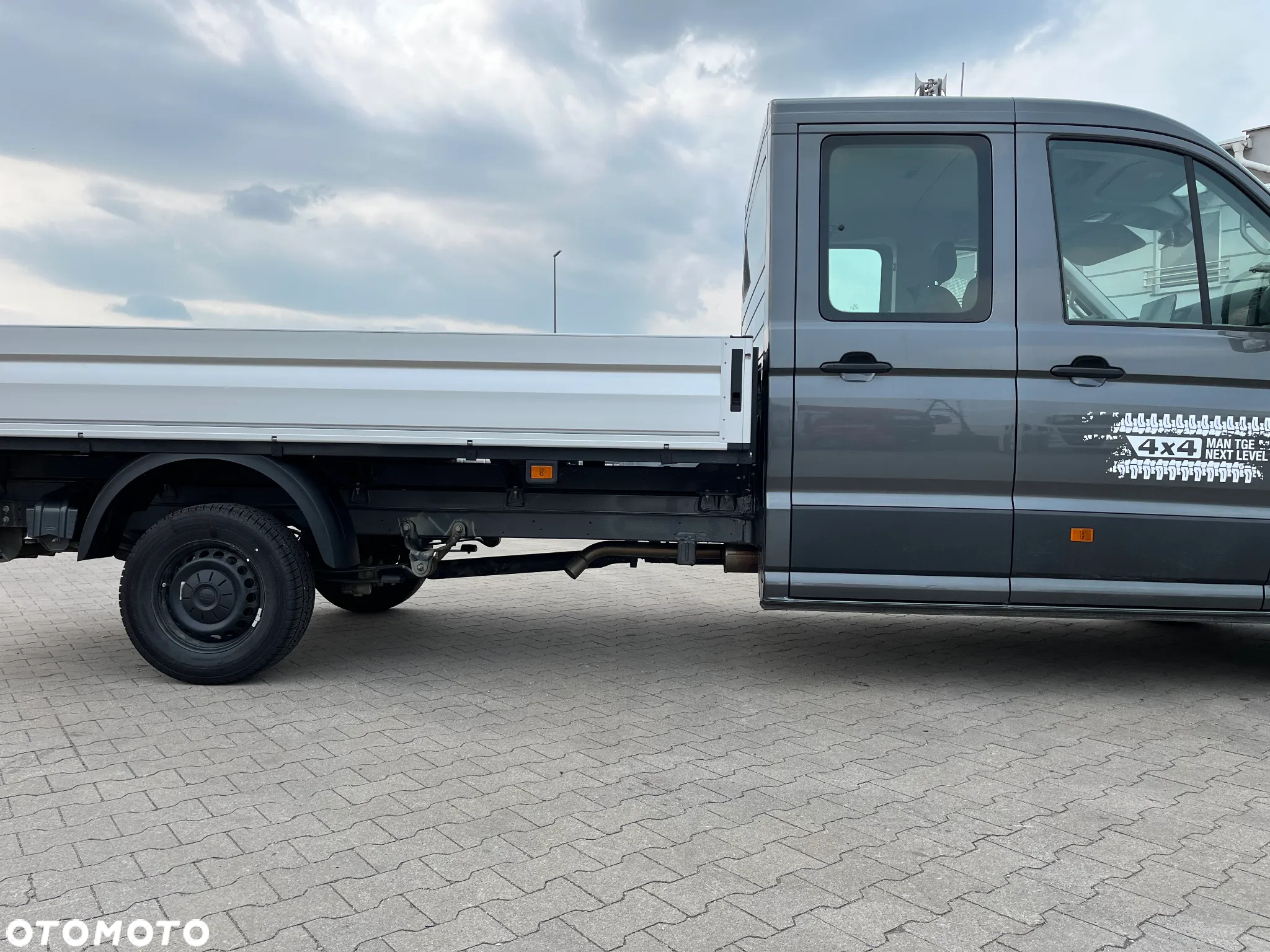MAN TGE 3.180 4X4 SB - 4