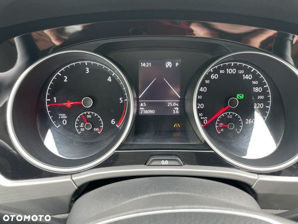 Volkswagen Touran - 14