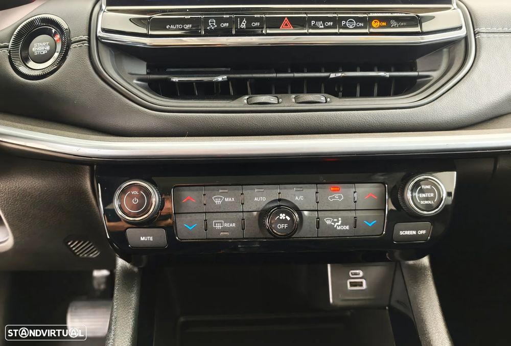 Jeep Compass 1.5 TG e-Hybrid Limited DCT - 12