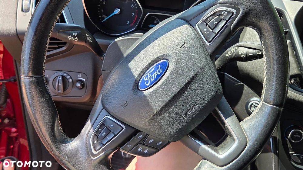 Ford Kuga 1.5 EcoBoost 2x4 ST-Line - 11