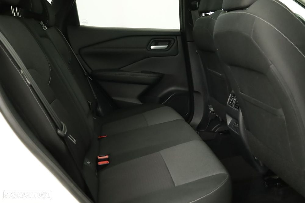 Nissan Qashqai 1.3 DIG-T Premiere Edition - 22