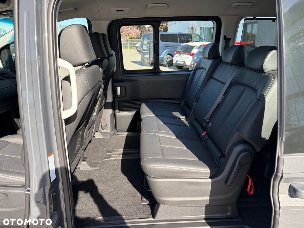 Hyundai Staria 1.6 T-GDI HEV Smart VIP - 24