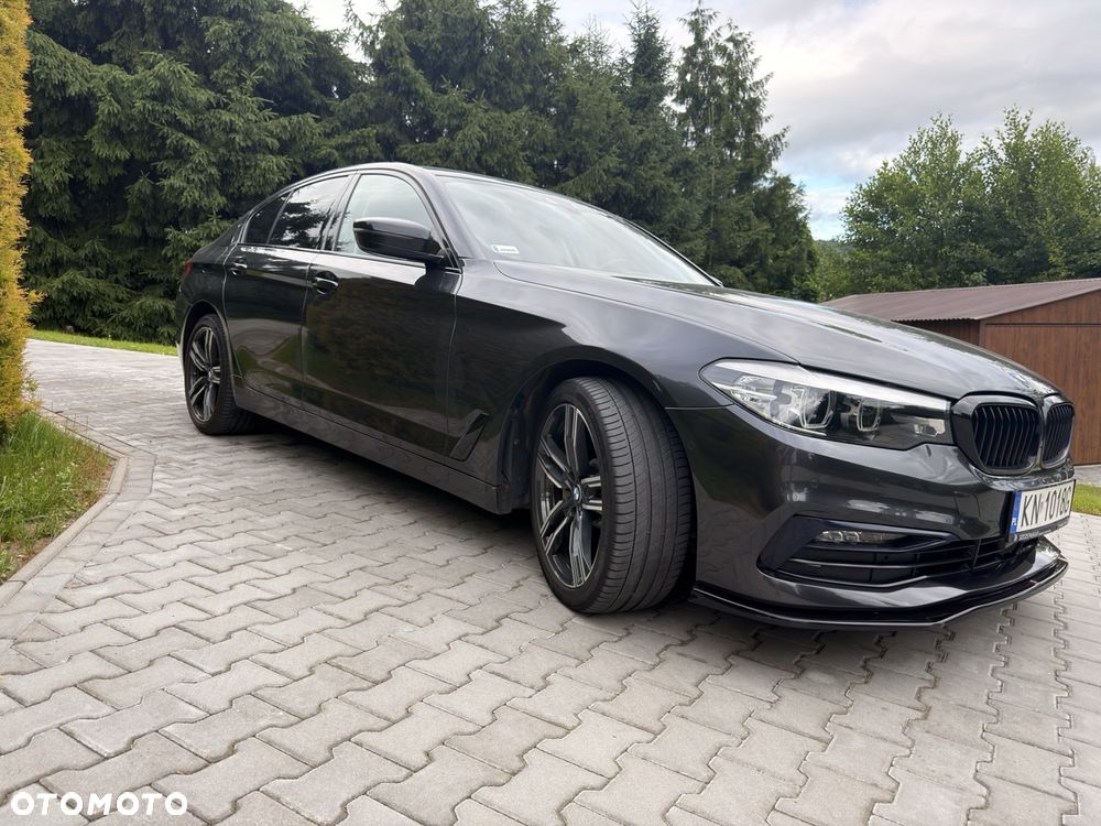 BMW Seria 5 530i GPF xDrive Sport Line sport - 2