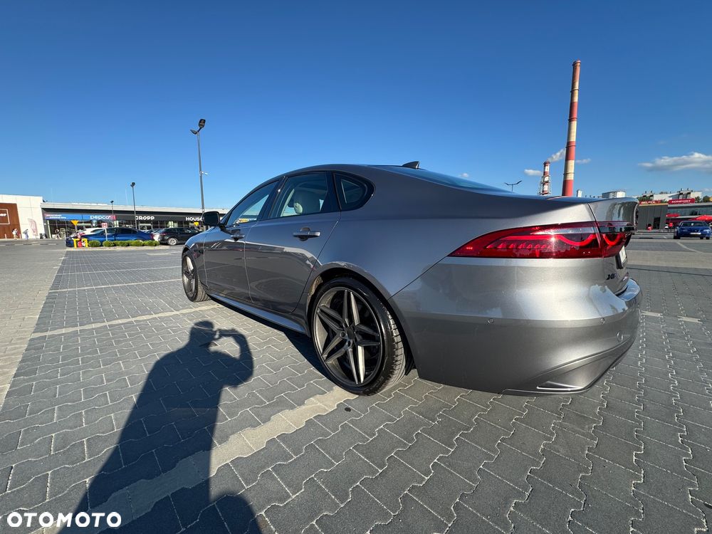 Jaguar XF 2.0 P250 R-Dynamic Black - 4