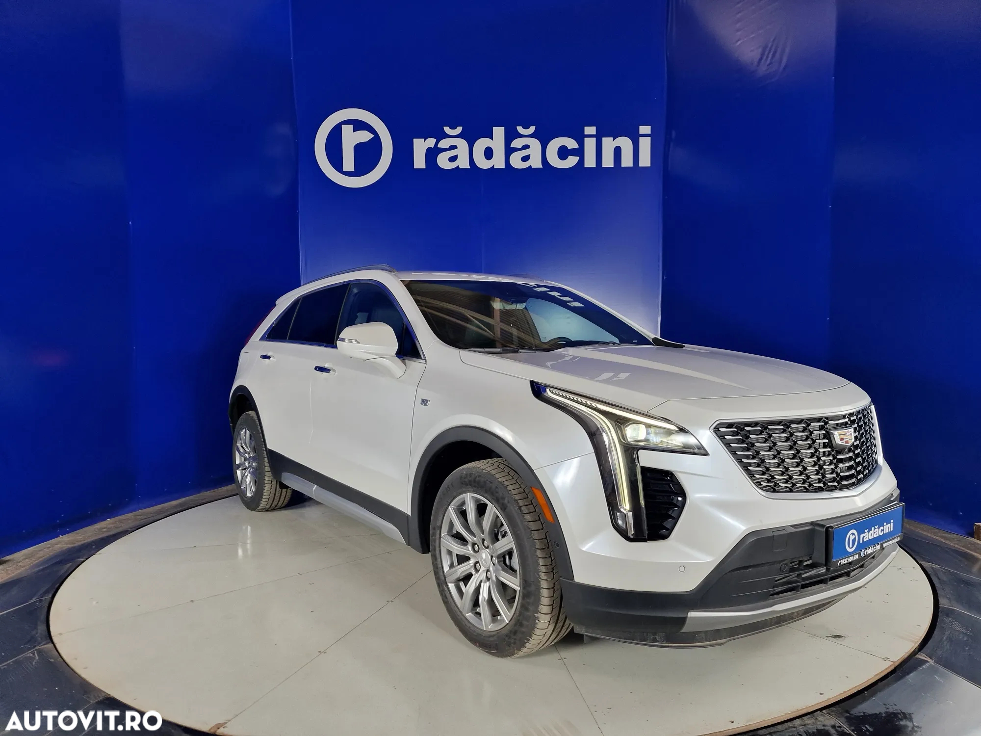 Cadillac XT4 350T AWD Premium Luxury - 3