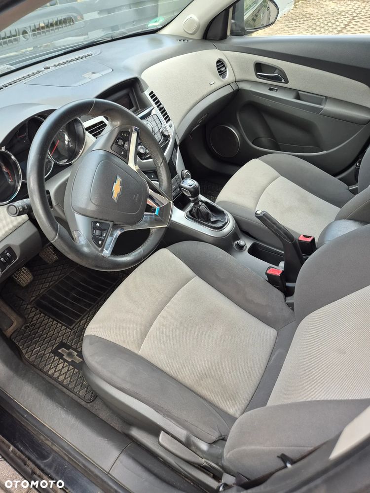 Chevrolet Cruze - 18