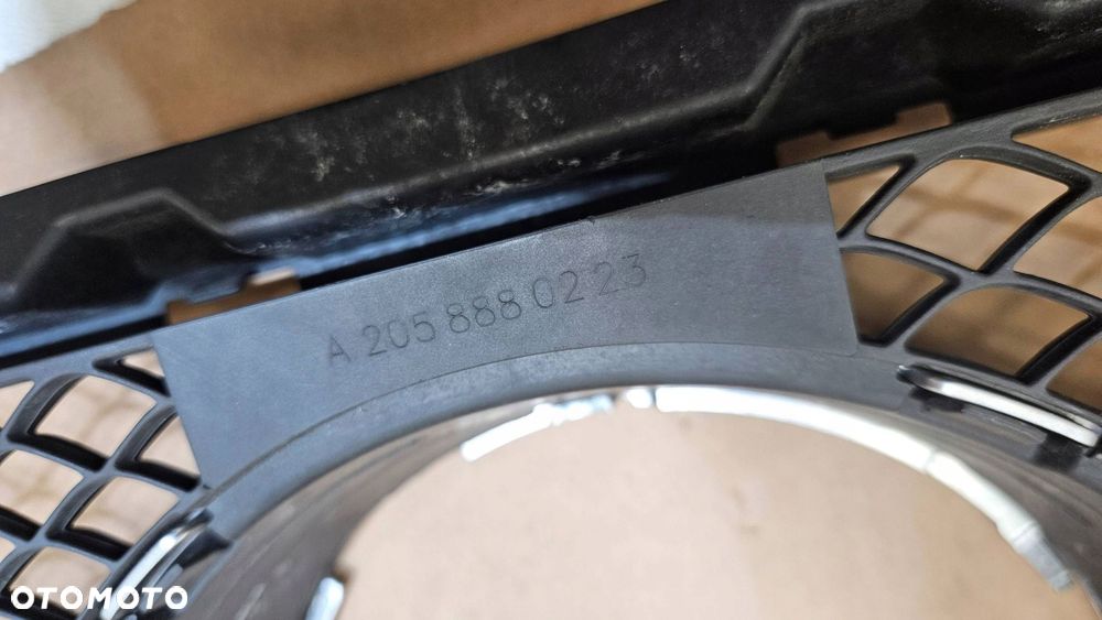 grill atrapa mercedes w205 c-klasa lift c63 amg a2058880223 - 13