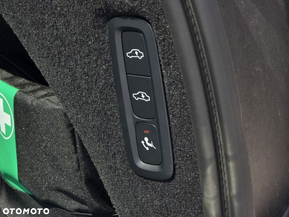 Volvo XC 90 T8 AWD Plug-In Hybrid Plus Dark 7os - 10