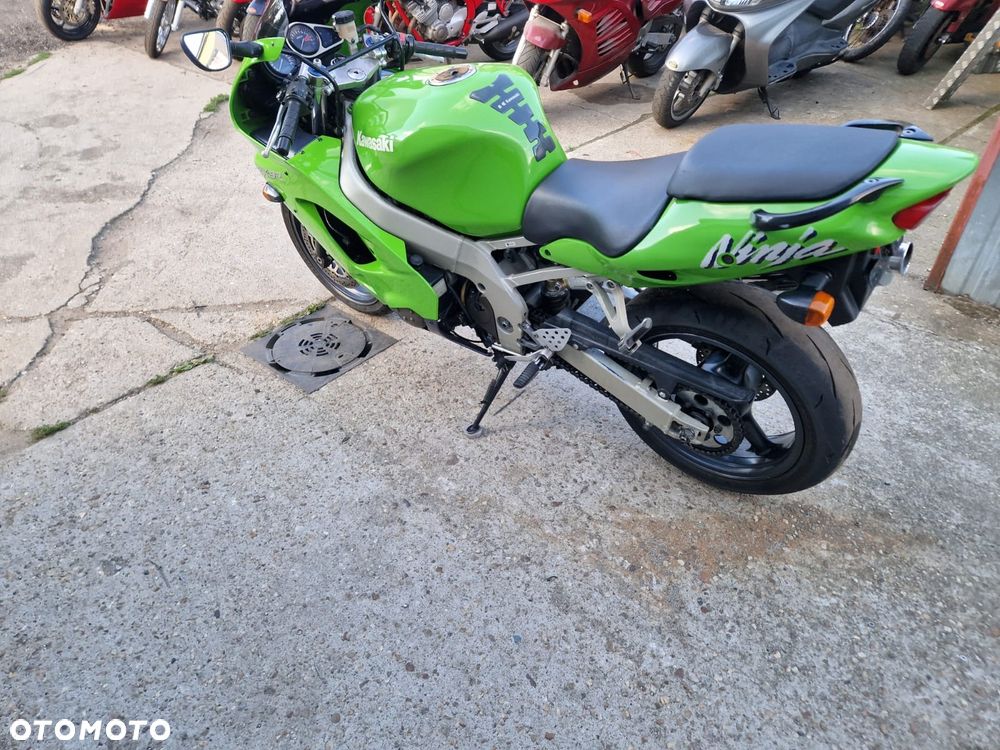 Kawasaki ZXR - 6