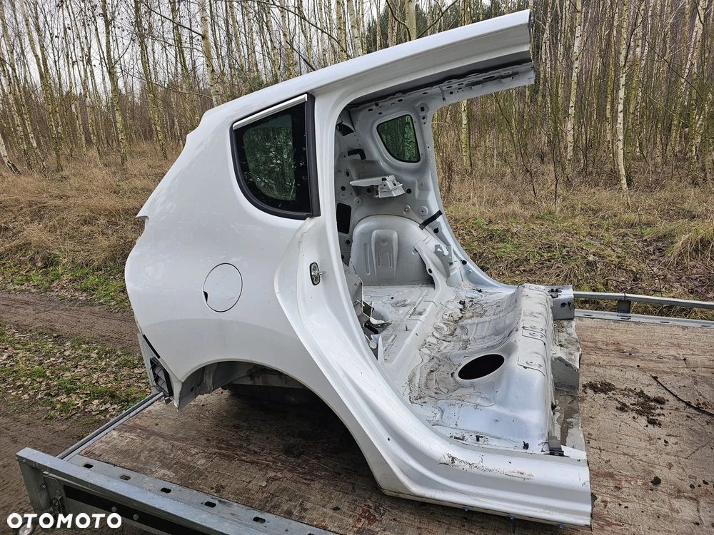DUPA BŁOTNIK PAS WANNA PEUGEOT 3008 I - 3