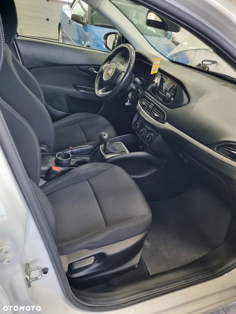 Fiat Tipo 1.4 16v Easy EU6d - 6