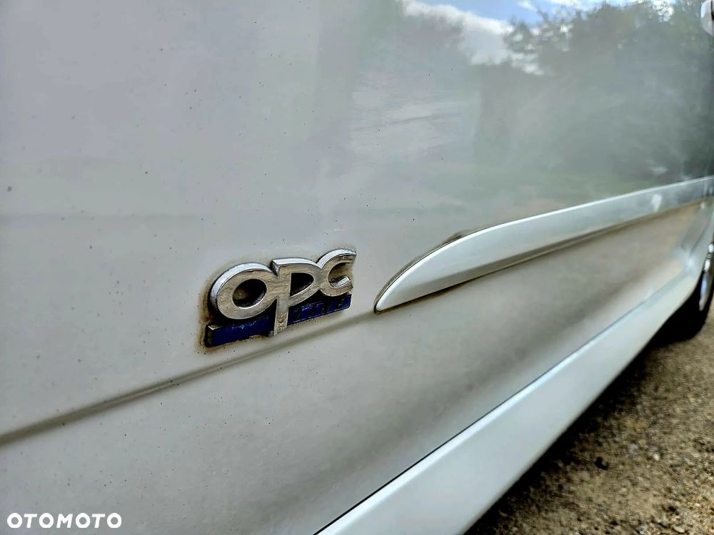 Opel Astra GTC 1.6 Innovation - 24