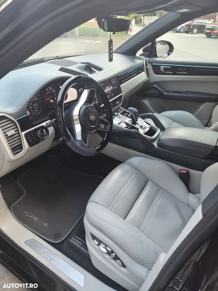 Porsche Cayenne Coupe Standard - 24