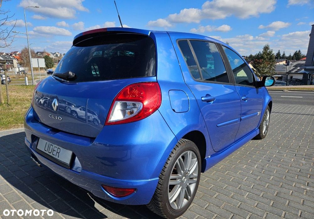 Renault Clio - 20