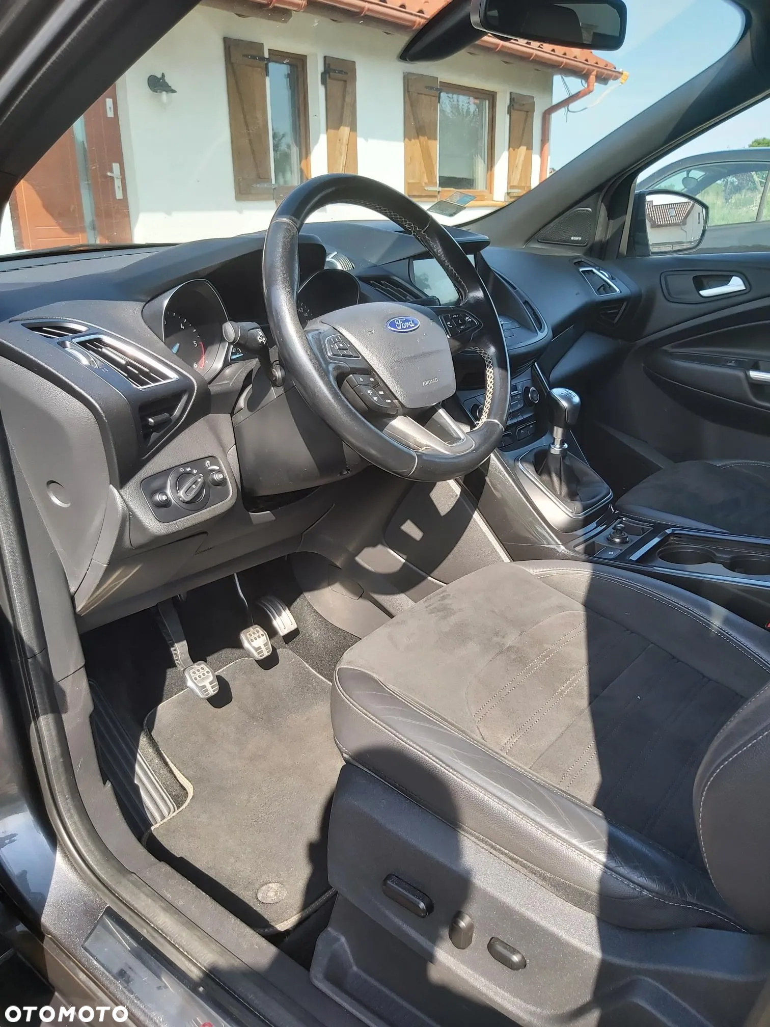 Ford Kuga 2.0 TDCi 2x4 ST-Line - 7