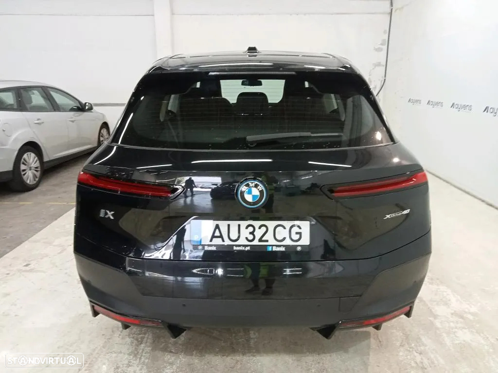 BMW iX xDrive 40 - 6