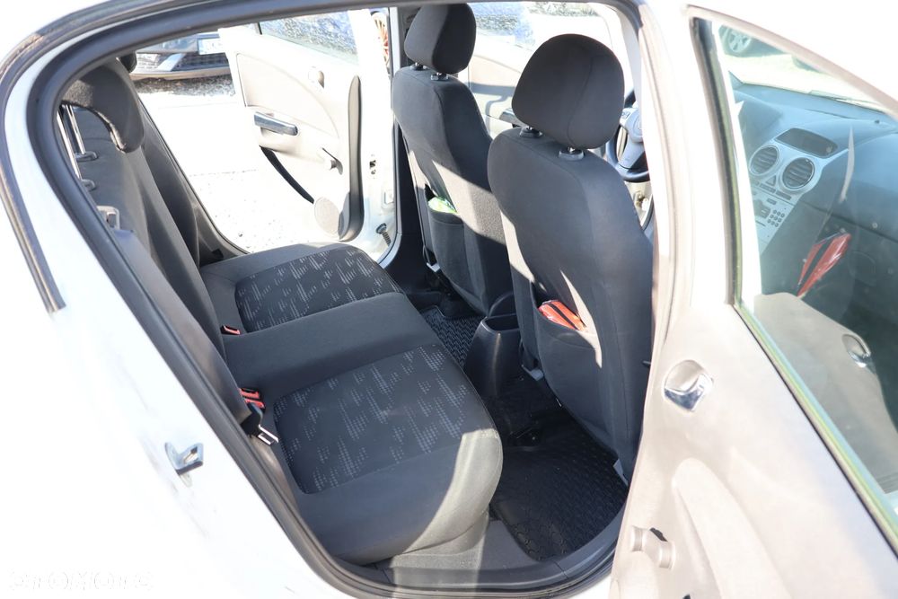 Opel Corsa 1.2 16V Edition / Active - 10