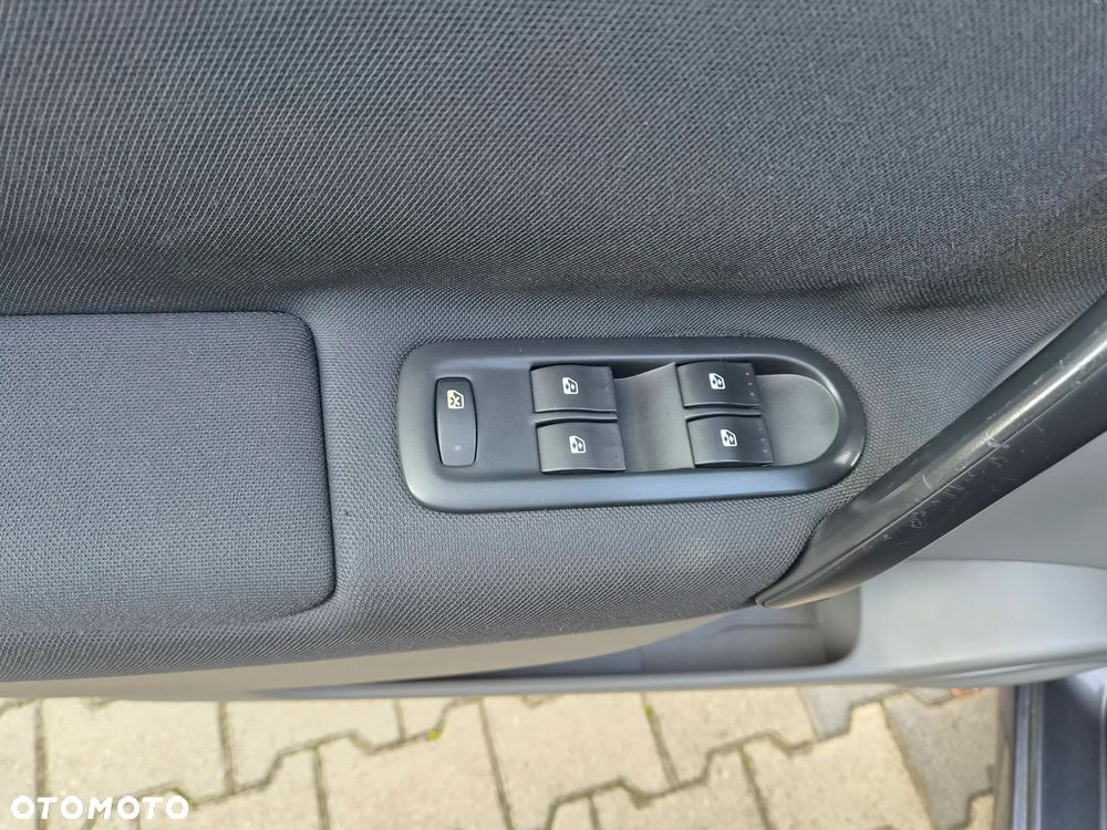 Renault Scenic 2.0 16V Expression - 24