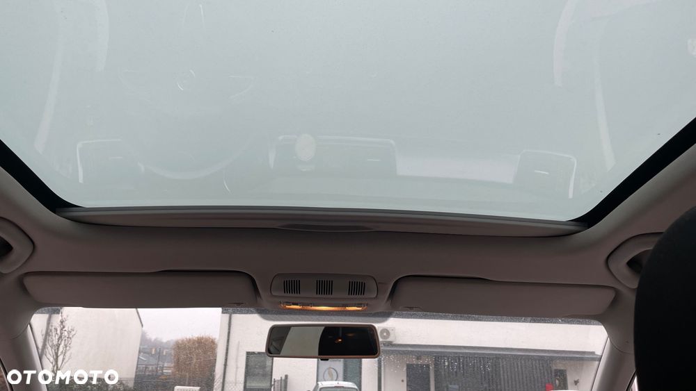 Skoda RAPID 1.2 TSI Ambition - 7