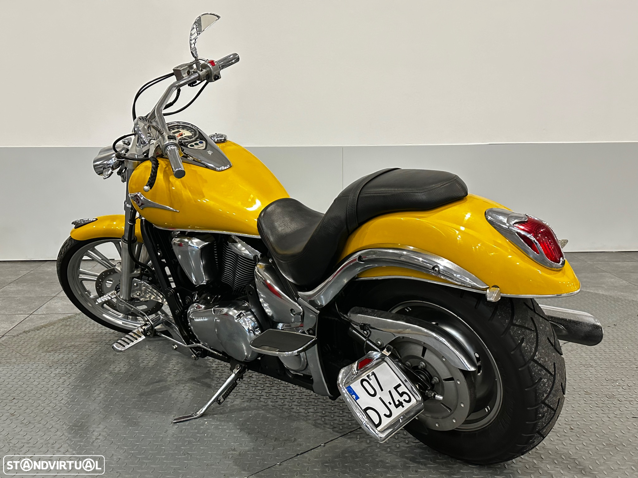 Kawasaki VN CUSTOM - 4
