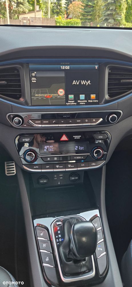 Hyundai IONIQ 1.6 GDI Premium - 23