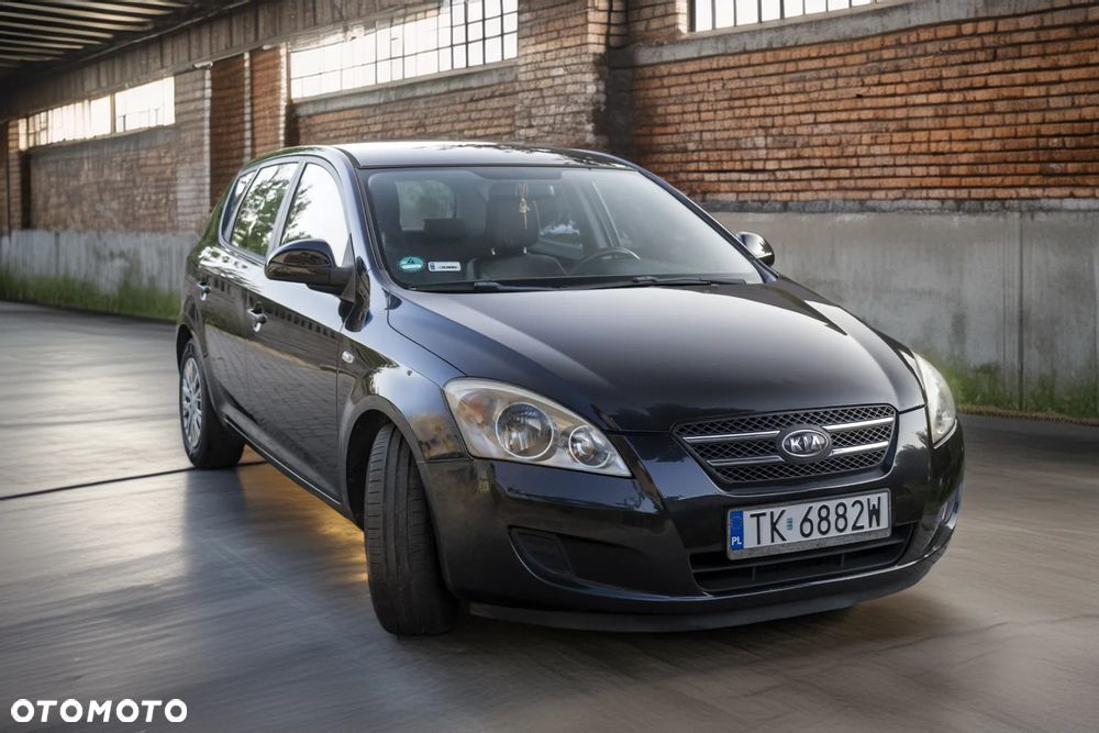 Kia Ceed 1.4 Comfort - 1
