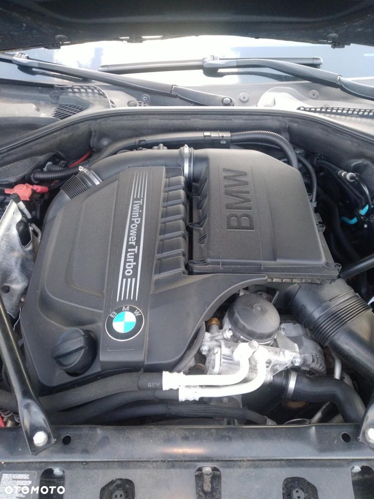 BMW Seria 5 535i - 12