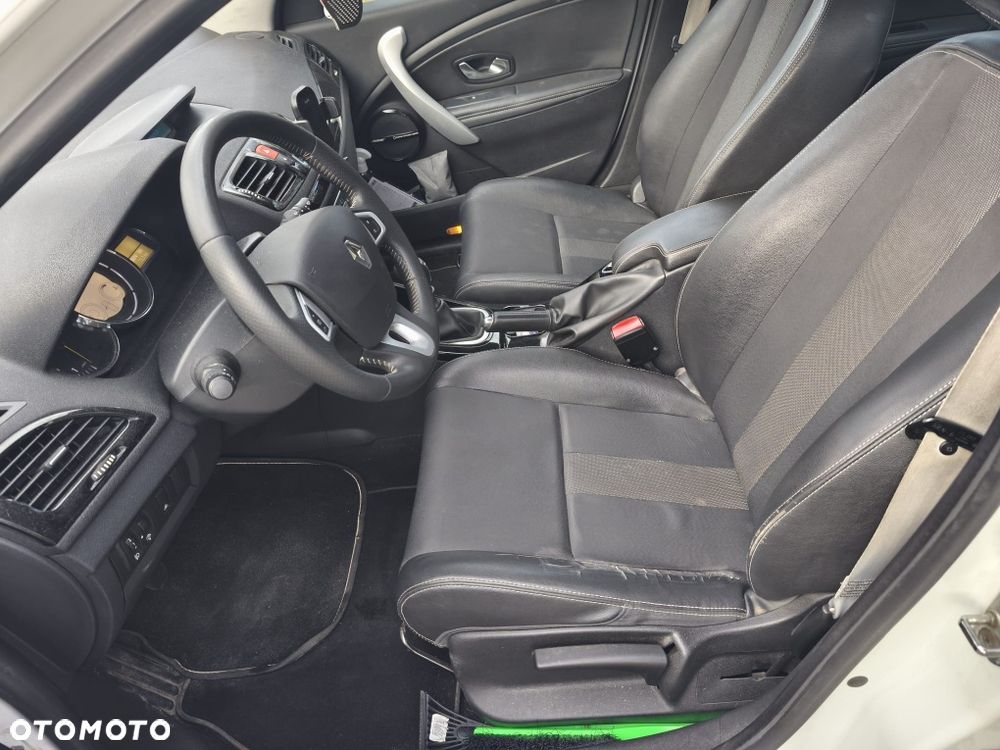 Renault Megane 2011 photo 4