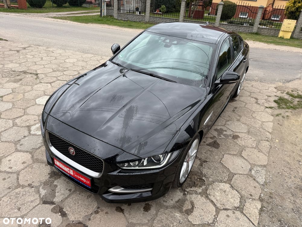 Jaguar XE 20d R-Sport - 10