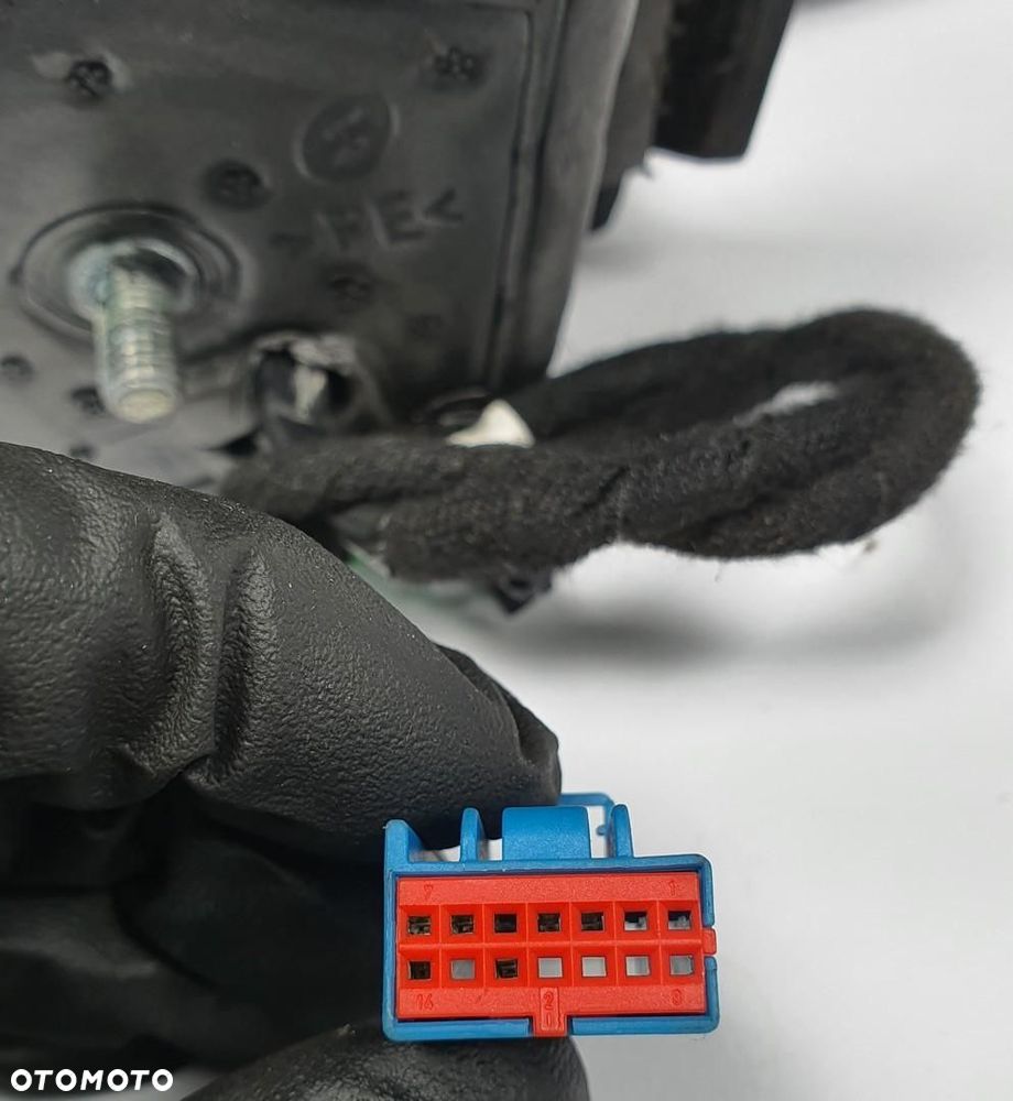 LUSTERKO PRAWE 6 PIN 426 VOLVO V50 30674996 EUROPA - 8