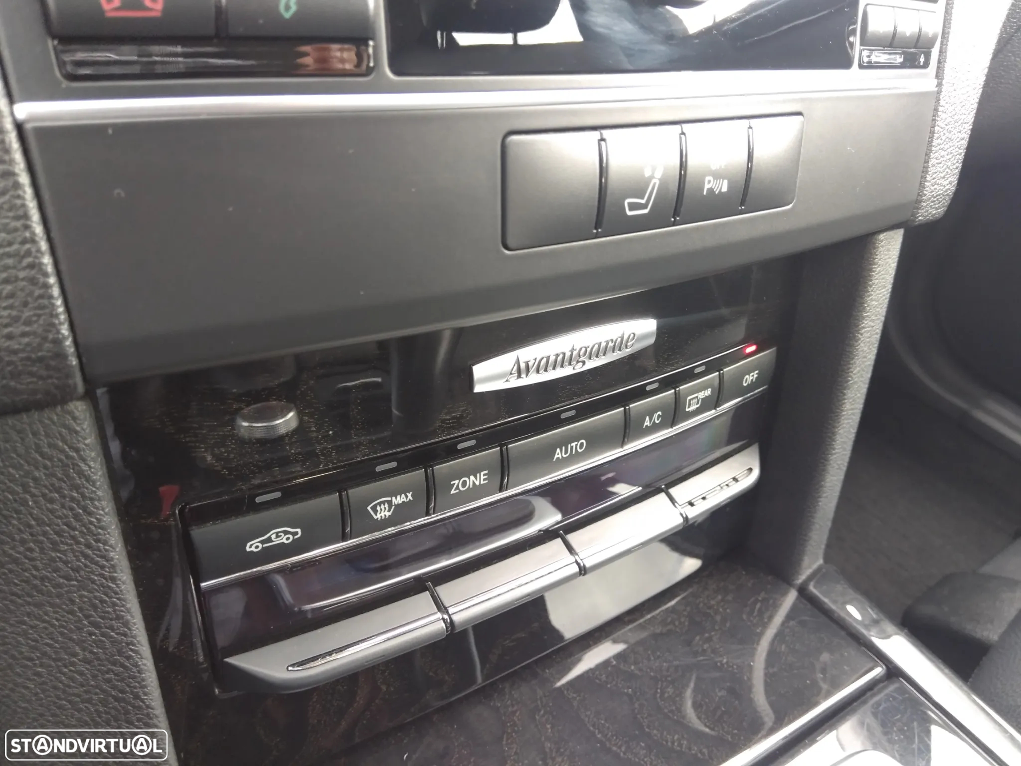 Mercedes-Benz E 250 CDi Avantgarde BlueEfficiency Auto. - 27