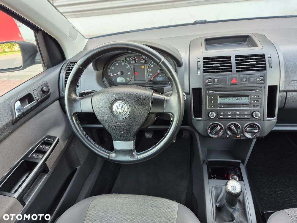 Volkswagen Polo 1.4 Tour Edition - 11