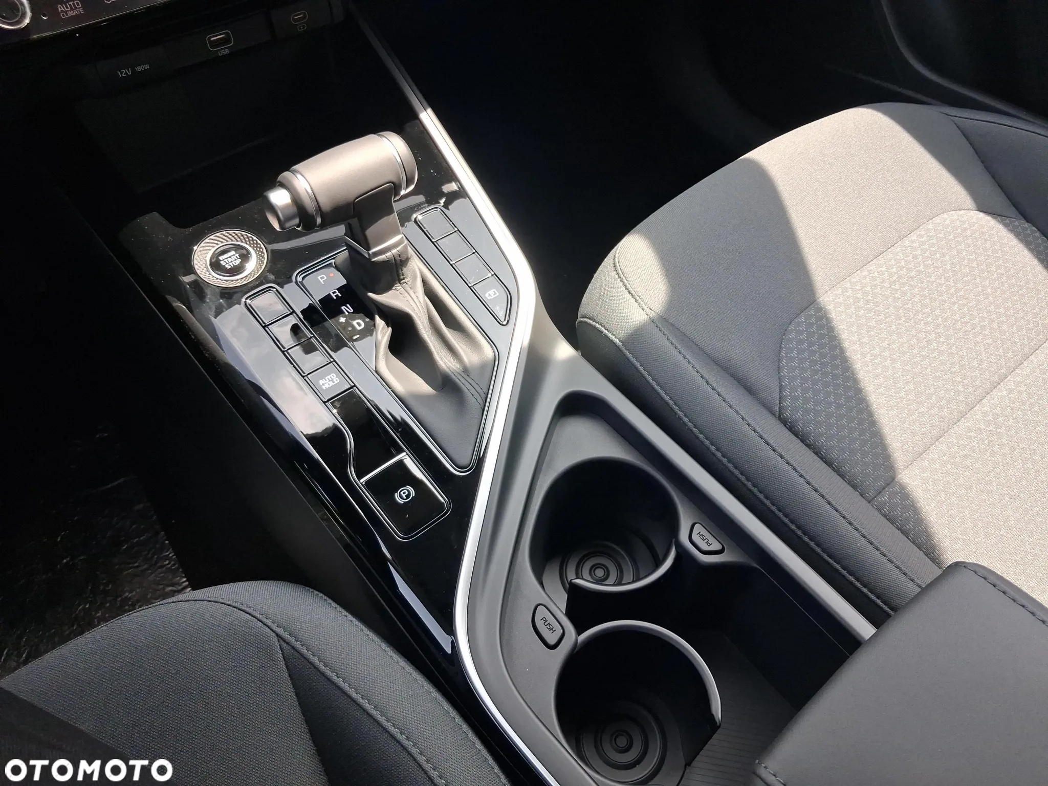 Kia Niro 1.6 GDI Hybrid M - 11