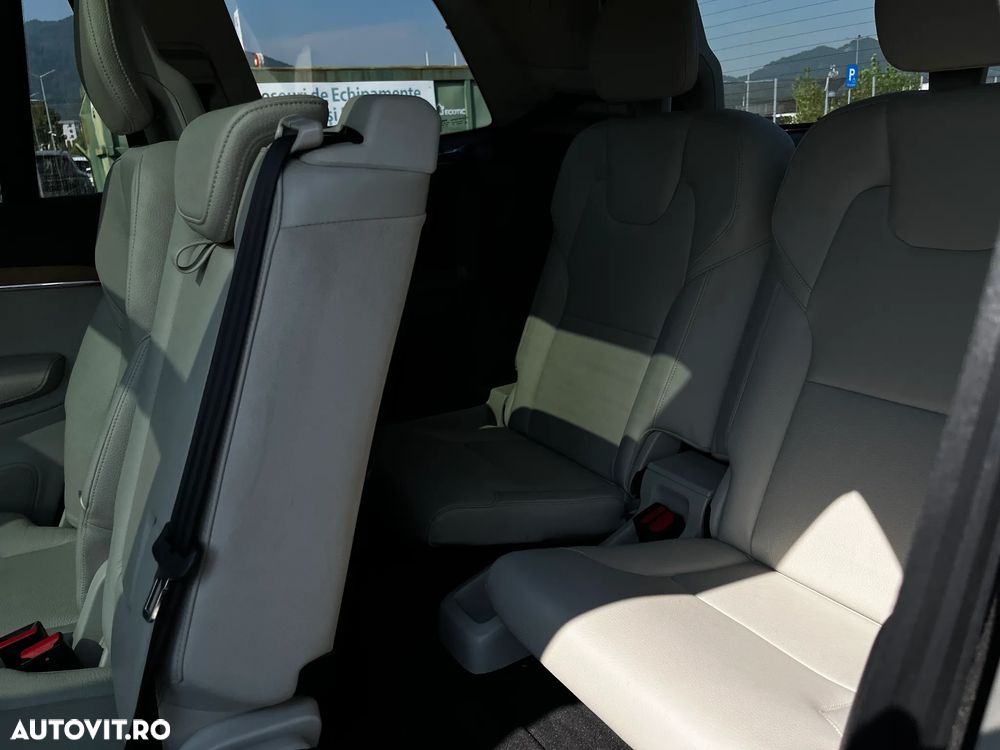Volvo XC 90 - 13